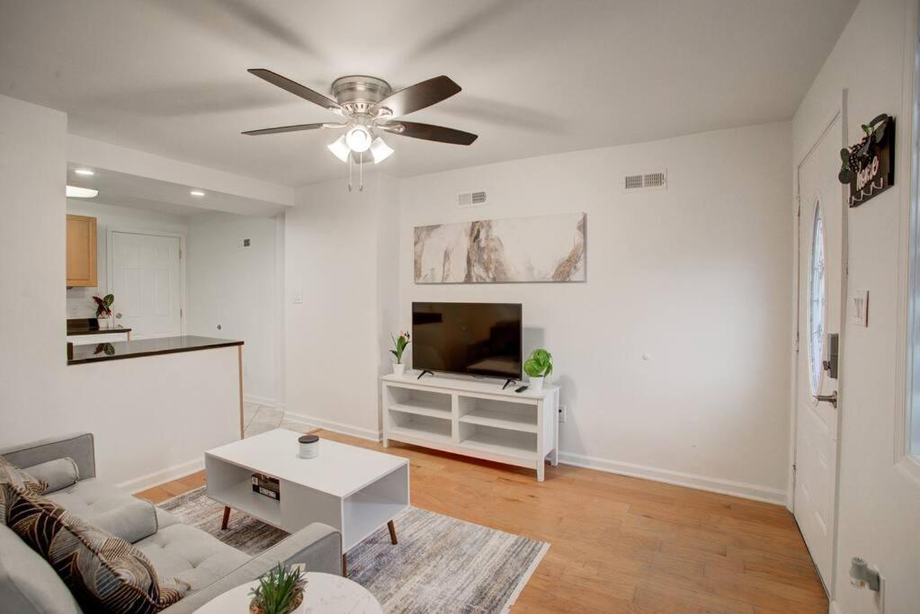 Cozy Lux 3bd House Heart Of Fishtown Sleeps 8 *